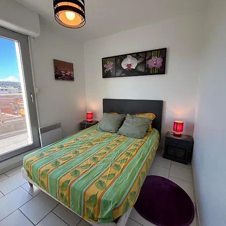 Apartment T4 En Front De Pour 6 Pers Avec Climatisation Et Parking A Narbonne-plage - Fr-1-795-58 *