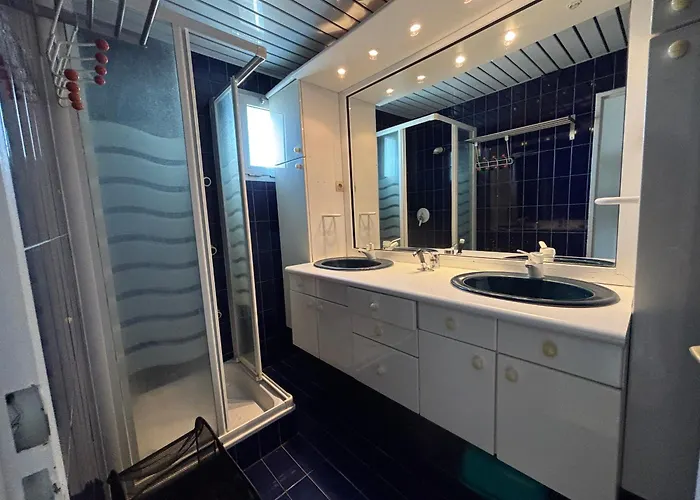 T4 En Front De Pour 6 Pers Avec Climatisation Et Parking A Narbonne-plage - Fr-1-795-58 Apartman *