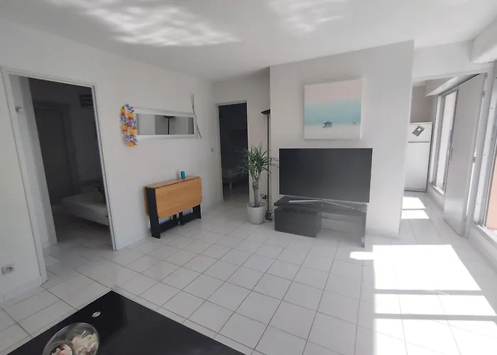 T4 En Front De Pour 6 Pers Avec Climatisation Et Parking A Narbonne-plage - Fr-1-795-58 Apartman